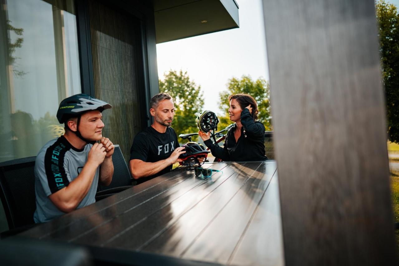 Chaletpark Petzen Hotell Feistritz ob Bleiburg Exteriör bild