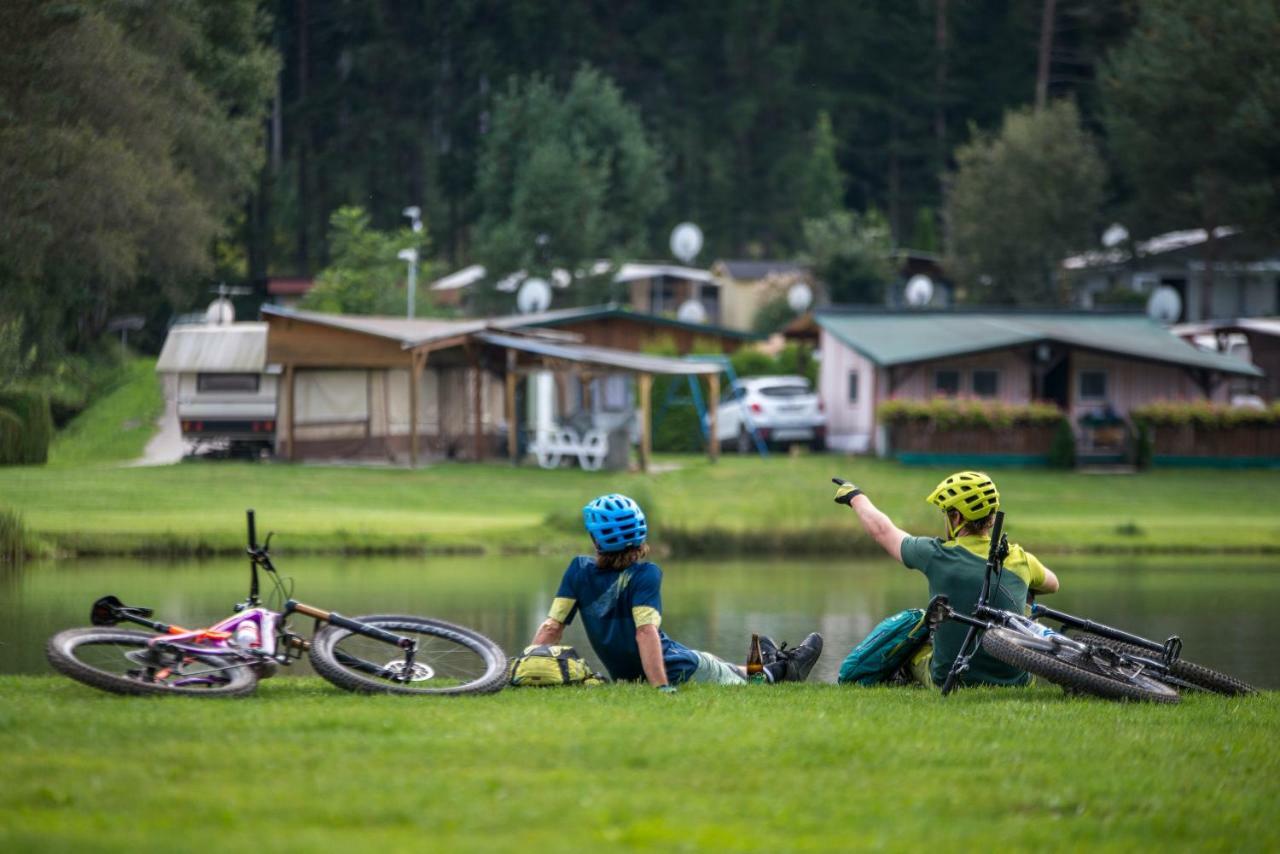 Chaletpark Petzen Hotell Feistritz ob Bleiburg Exteriör bild